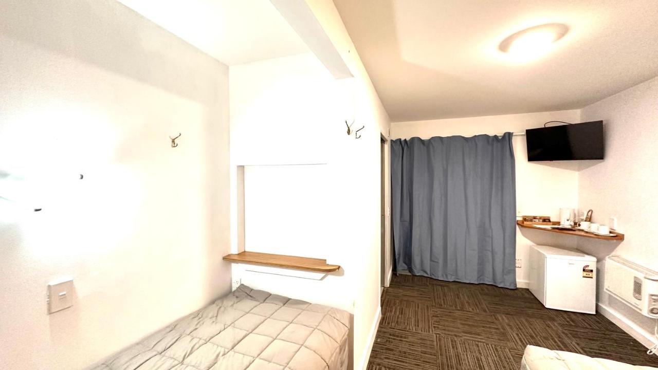 Fox Glacier Jade Hotel מראה חיצוני תמונה